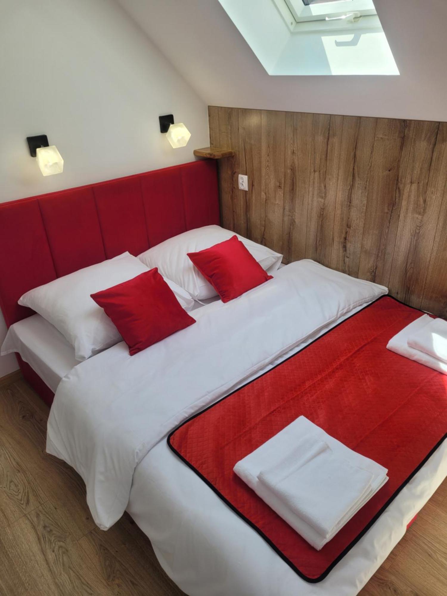 Urocza Kryjowka Ze Spa Леско Екстериор снимка